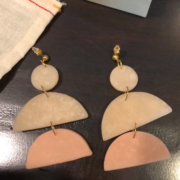 Super cute custom tier earrings - Picture 4 of 5
